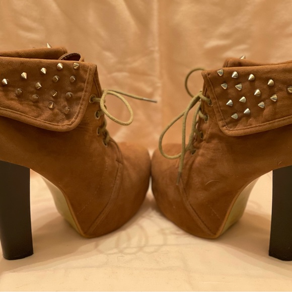 Delicacy Heels tan heels - Picture 5 of 5